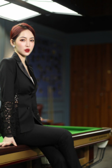 亚当 莱文